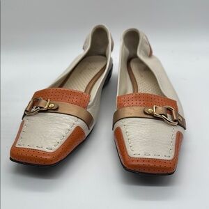Cole Haan Cream and Tan Leather Loafers with Flat Heel Sz 10B